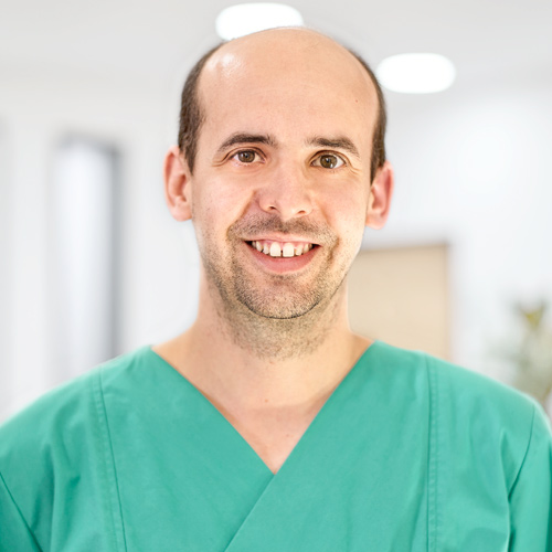 Fachzahnarzt für Oralchirurgie<br>Manuel Lerner Fachzahnarzt für Oralchirurgie<br>Manuel Lerner